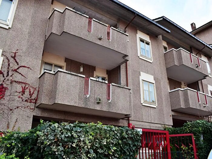 Casa con 8 locali in vendita in Via Verga, Campobasso