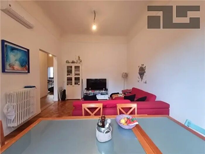 Appartamento con 9 locali in vendita in Firenze