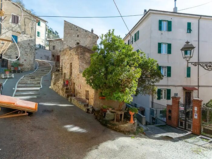 Appartamento bilocale in vendita in Via Ripa Bassa, Tolfa