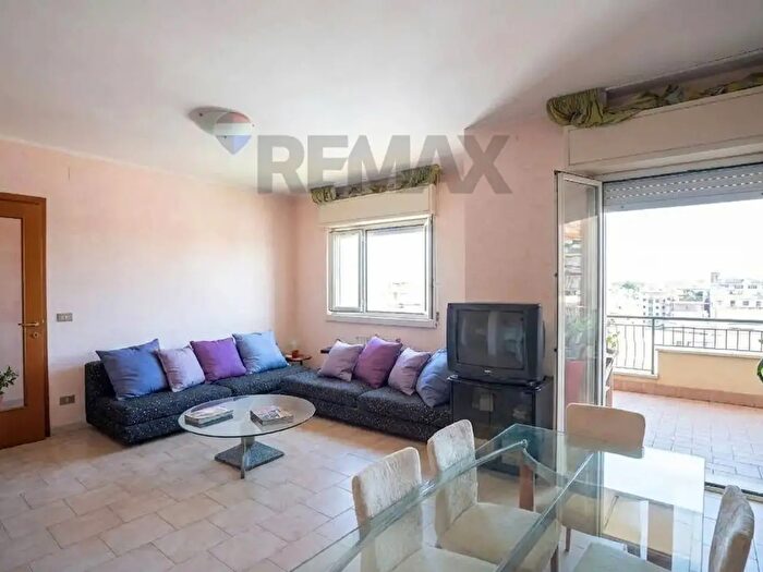 Appartamento trilocale in vendita in Viale Castagnola, Catania