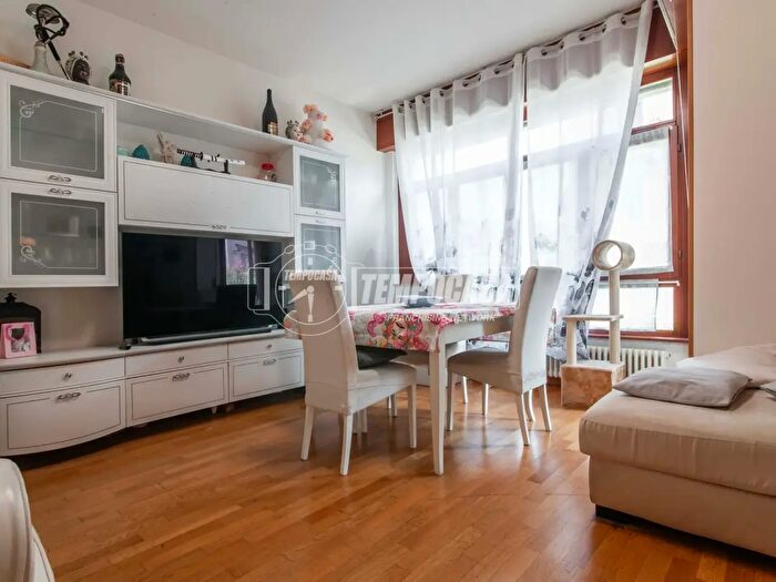 Appartamento trilocale in vendita in Via Giovanni Battista Scalabrini, Como