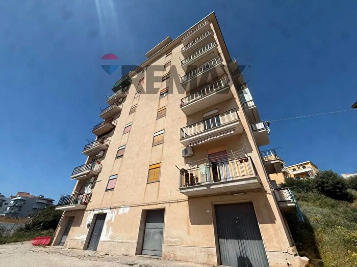 Appartamento quadrilocale in vendita in Via Savignano, Sciacca
