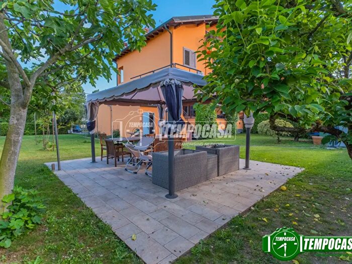 Casa quadrilocale in vendita in Via della Vandea, Robecco Sul Naviglio