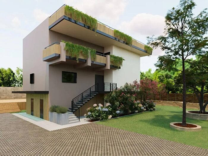 Casa con 8 locali in vendita in Viale Sant'Ignazio di Loyola, Napoli