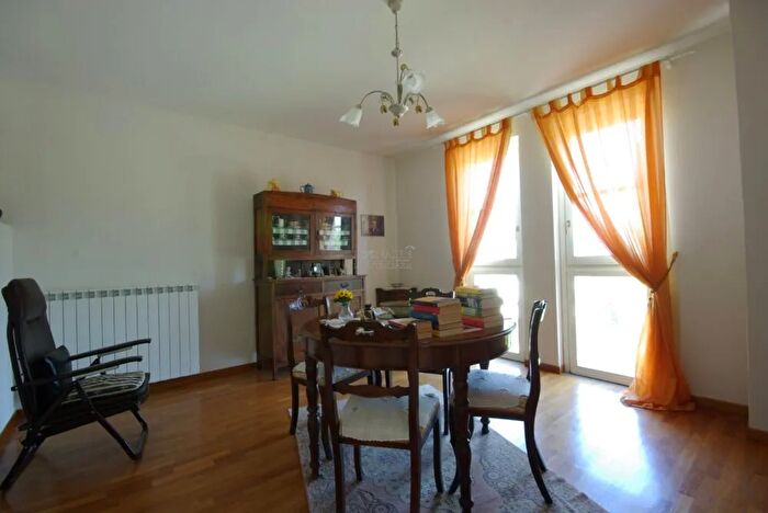 Appartamento con 8 locali in vendita in Anghiari