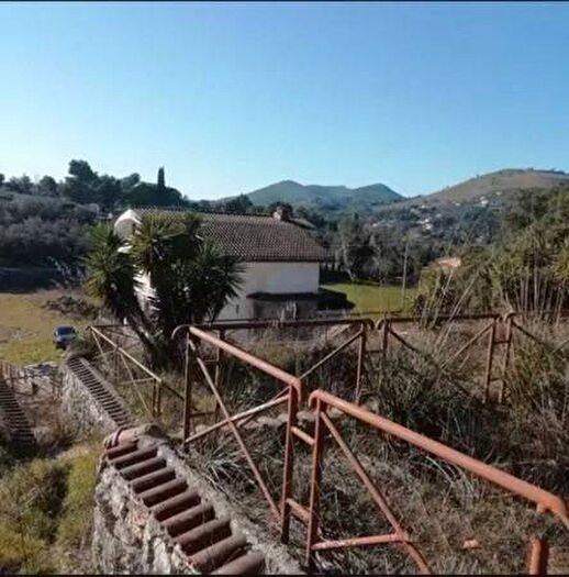 Casa con 6 locali in vendita in Via Santo Stefano, Itri