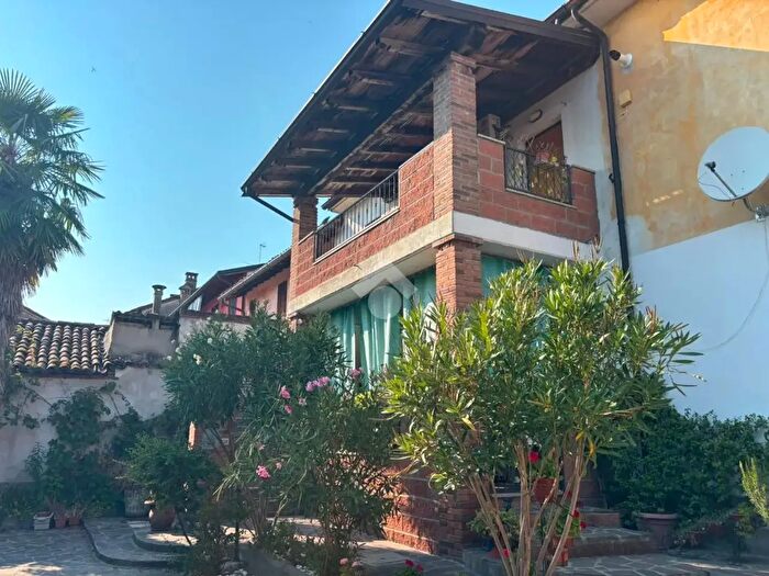 Casa con 6 locali in vendita in Frazione Localita' Santa Margherita, Belgioioso