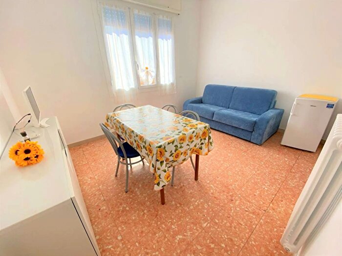 Appartamento bilocale in affitto in Via Aurelia Taggia, Taggia