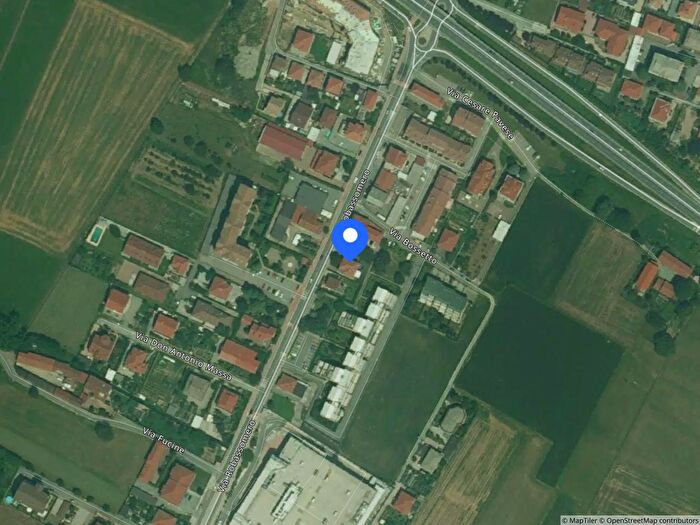 Appartamento con 8 locali in vendita in Via Robassomero Ciriè To Italia, Cirie