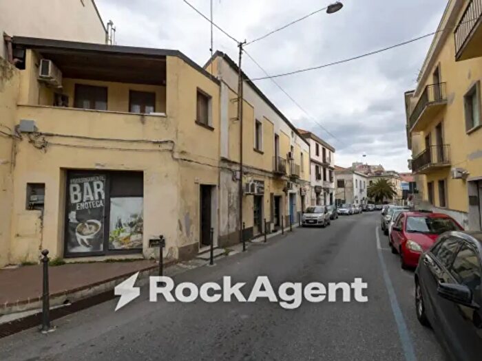 Appartamento bilocale in vendita in Via Francesco Acri, Catanzaro