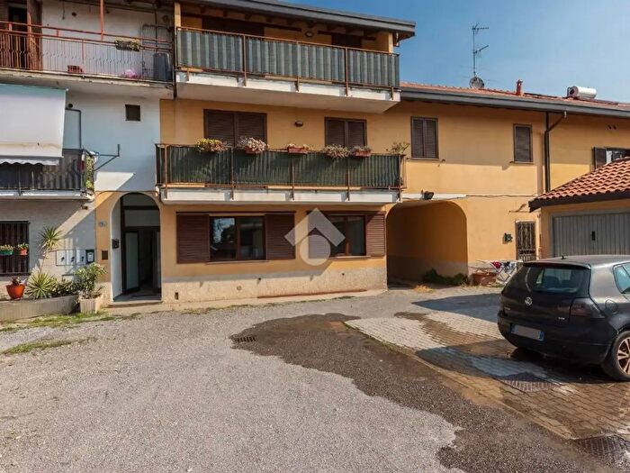 Appartamento bilocale in vendita in Via S Sebastiano, Marnate