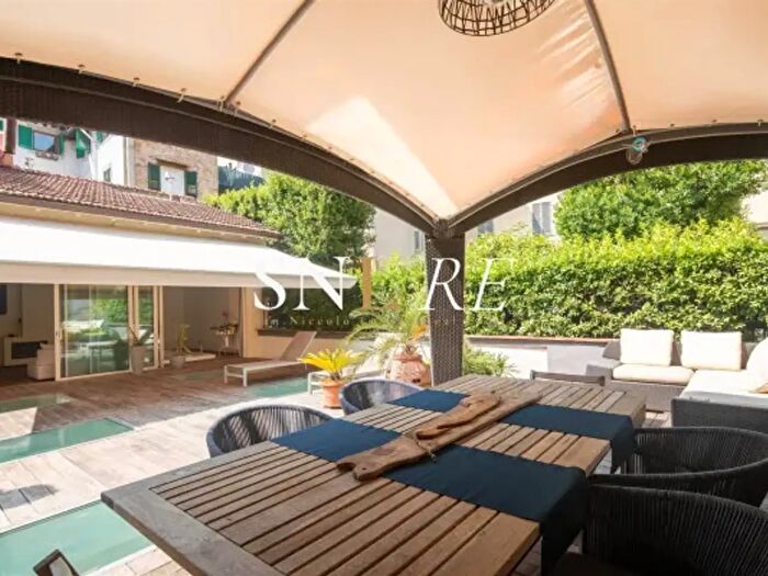 Appartamento con 6 locali in vendita in Via dei Ginori, Firenze