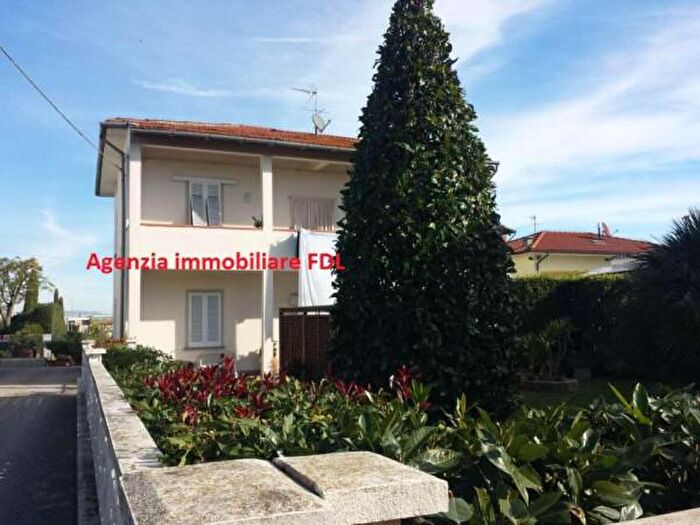 Casa con 6 locali in vendita in Via Diaz, San Miniato