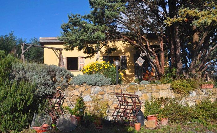 Casa trilocale in vendita in Rosignano Marittimo