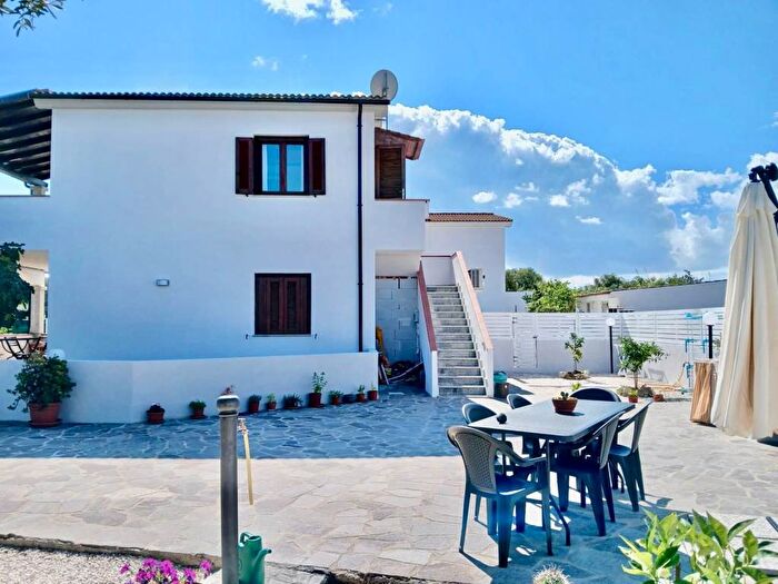 Appartamento trilocale in affitto in Via Mar Glaciale Artico, Pittulongu, Olbia