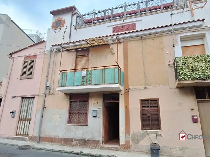 Appartamento bilocale in vendita in Via del Santo, Messina