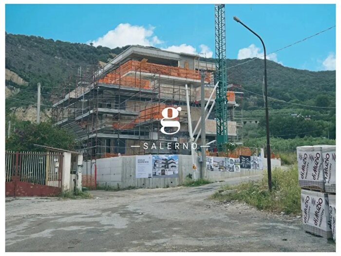 Appartamento trilocale in vendita in Via Monticelli di Fuorni, Salerno