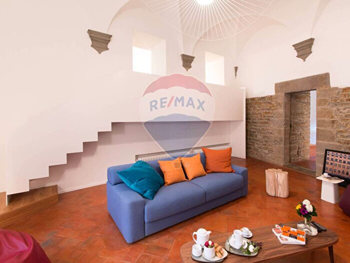 Appartamento con 6 locali in affitto in Via Matteo Palmieri, Signoria Uffizi, Firenze