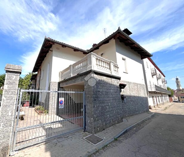 Casa quadrilocale in vendita in Via Paolo Panizza, Poirino