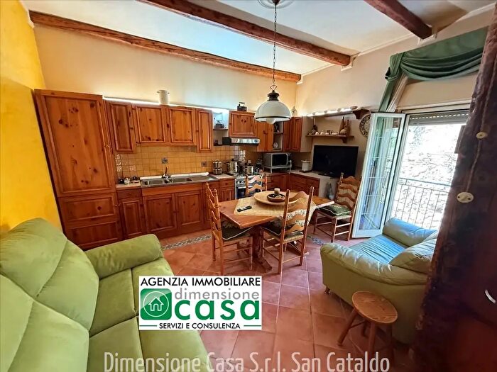 Casa bilocale in vendita in Via Salesiani, San Cataldo