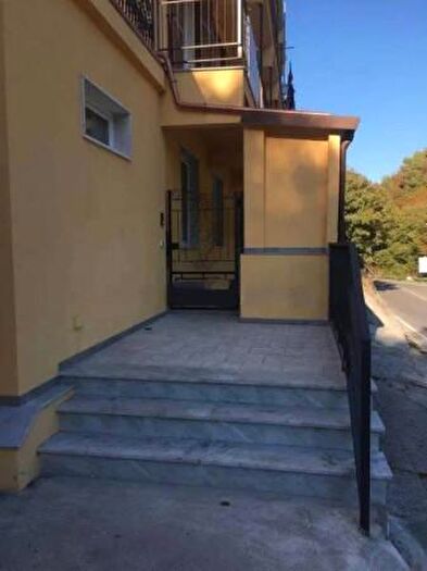 Appartamento trilocale in vendita in Via Provinciale Guercio, Lerici