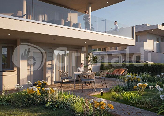 Appartamento trilocale in vendita in Via Pinarella, Cervia