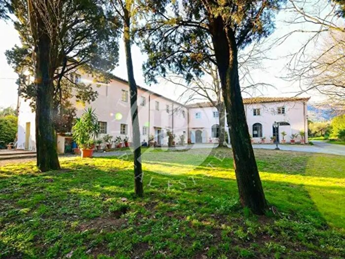 Casa con 6 locali in vendita in Capannori