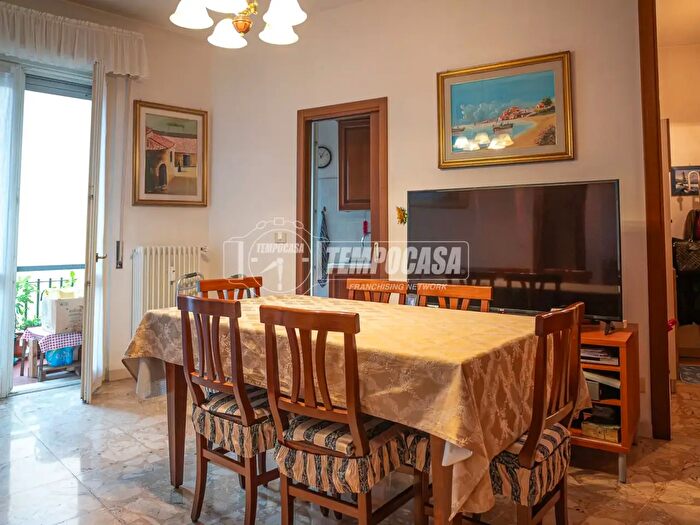 Appartamento trilocale in vendita in Via Carlo Urbino, Crema