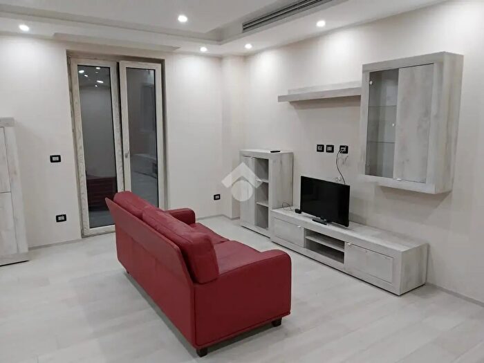 Appartamento trilocale in affitto in Via Montale, Casamassima