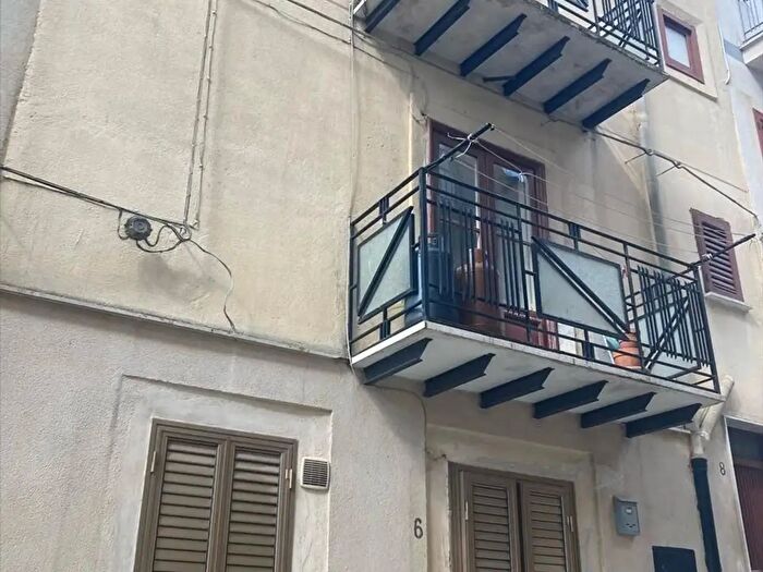 Casa quadrilocale in vendita in Via Cristofolo Colombo, Lercara Friddi