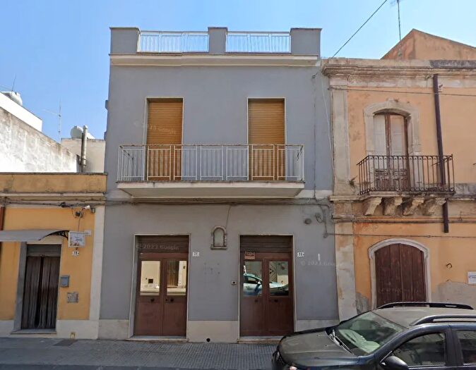 Casa con 8 locali in vendita in Via Santa Lucia, Avola