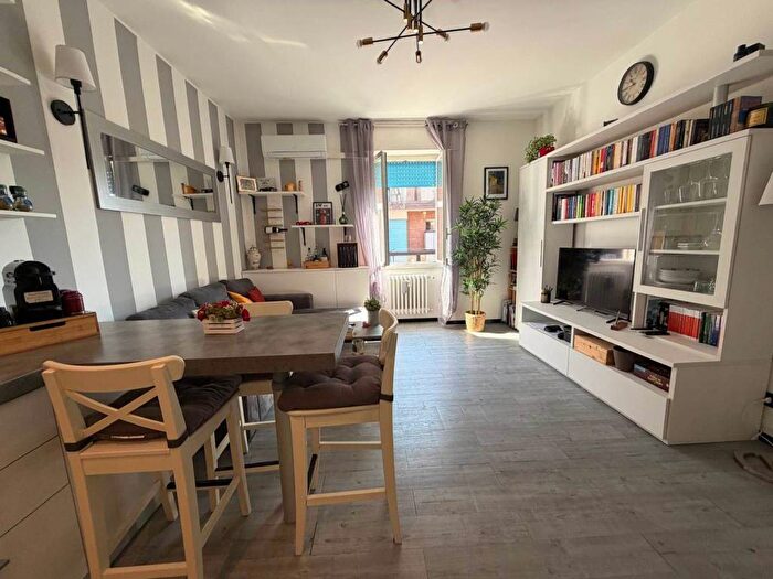 Appartamento bilocale in vendita in Via Giovanni Paravisi, Balsamo, Cinisello Balsamo
