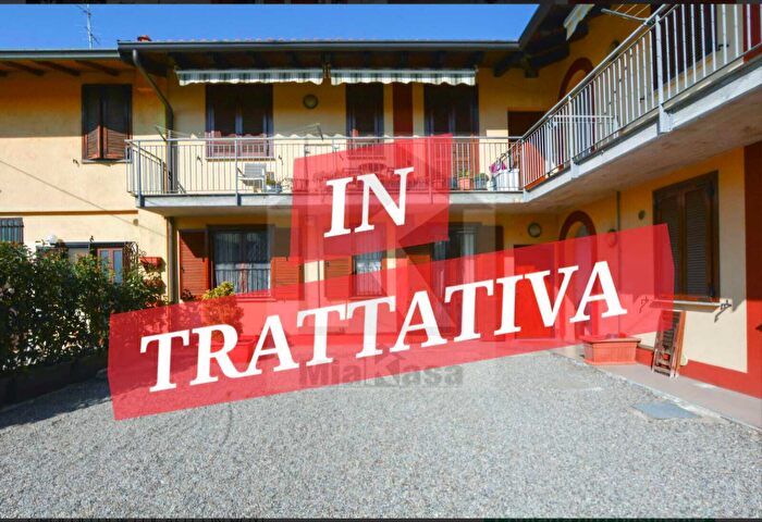 Appartamento bilocale in vendita in Via San Cosma, Uboldo