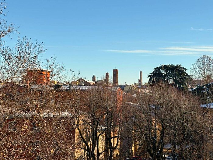Appartamento trilocale in affitto in Viale Carlo Pepoli, Saragozza dentro le Mura, Bologna
