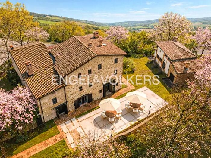 Casa con 6 locali in vendita in Via Mongiorgio, Monte San Pietro