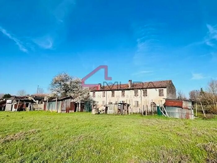 Casa con 10 locali in vendita in Gazzo Veronese