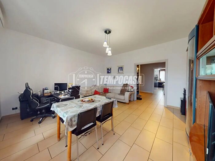 Appartamento quadrilocale in vendita in Via Brandizzo, Volpiano