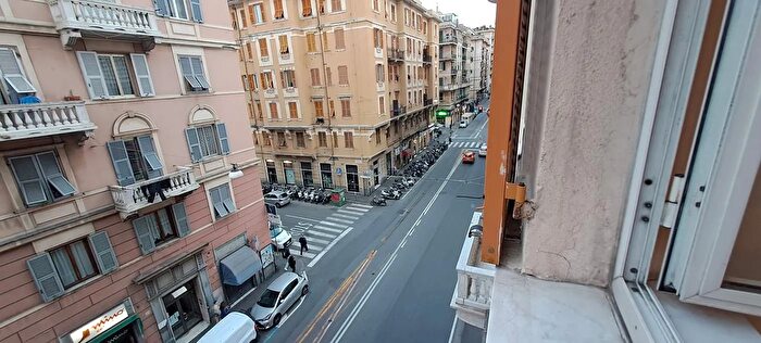 Appartamento quadrilocale in vendita in Via Giovanni Torti, Genova