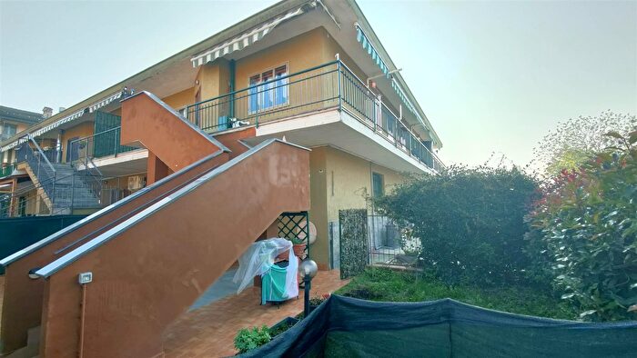 Casa trilocale in vendita in Via Roma, Tavazzano Con Villavesco