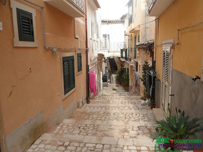 Casa trilocale in vendita in Scicli