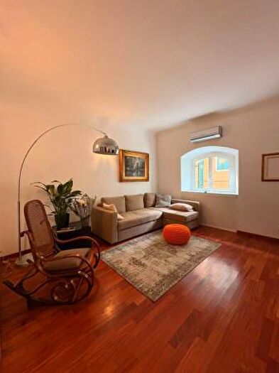 Appartamento trilocale in vendita in Savona