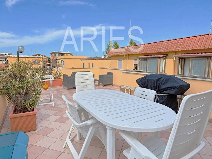 Appartamento trilocale in vendita in Via del Faro, Fiumicino