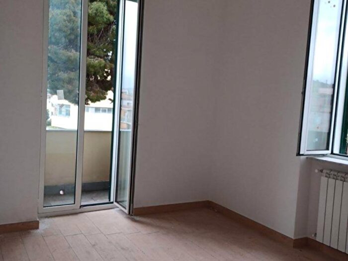 Casa quadrilocale in affitto in Via Raimondo Annecchino, Arco Felice, Pozzuoli