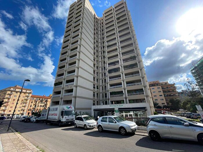 Appartamento con 6 locali in affitto in Viale Francesco Scaduto, Notarbartolo Sciuti, Palermo