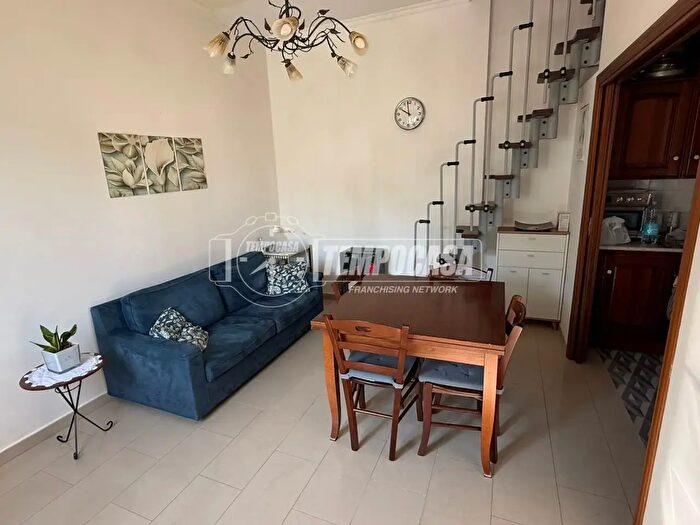 Appartamento bilocale in vendita in Via Brigata Bologna, Napoli