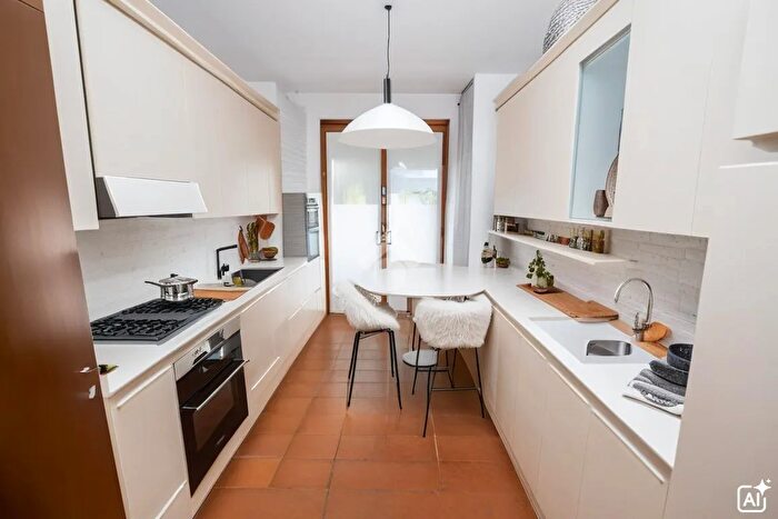 Appartamento trilocale in vendita in Via Franco Albini, Milano