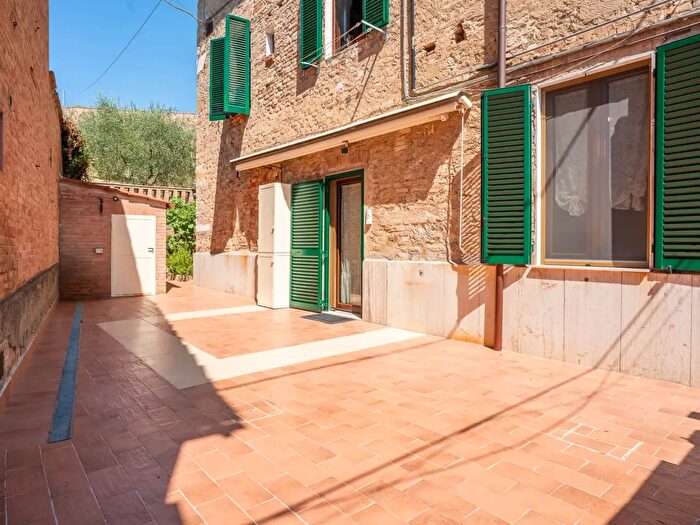Appartamento bilocale in vendita in Siena
