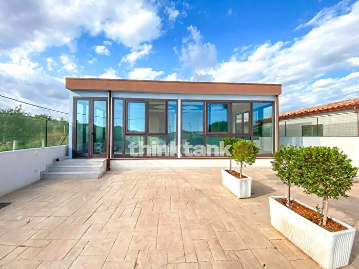 Appartamento quadrilocale in vendita in Via Marettimo, Scicli