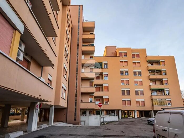 Appartamento quadrilocale in vendita in Via della Berleta, Bologna