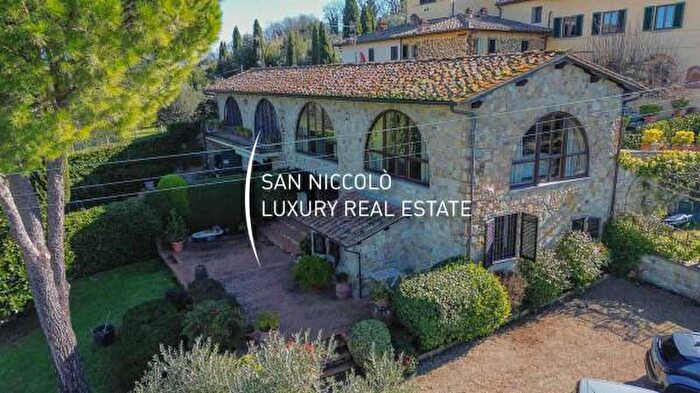 Appartamento con 6 locali in vendita in Via Ponte a Iozzi, Impruneta